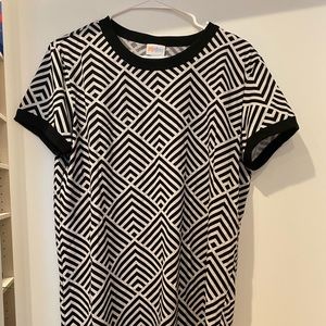 NWOT Lularoe Liv Ringer Tee
